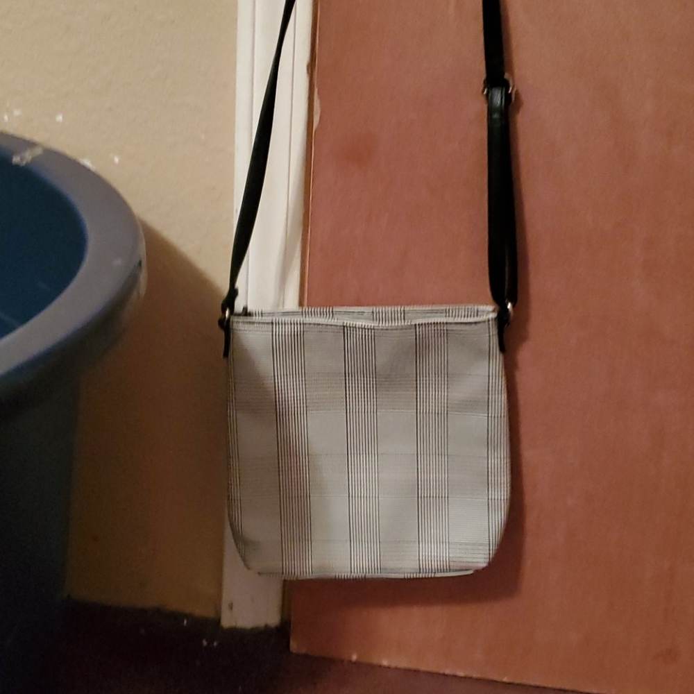 Purse - Picture 2 of 2
